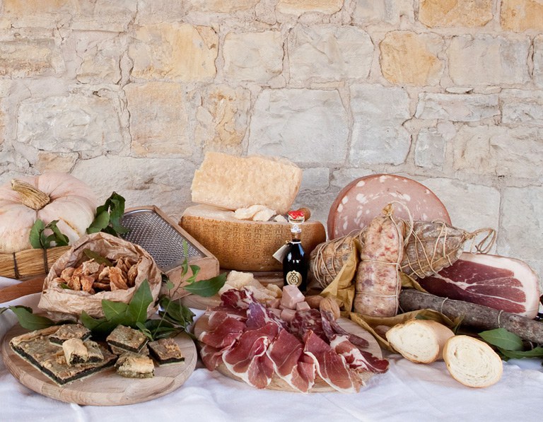 Typical products of Reggio Emilia. Internal link to: "Food and wine"